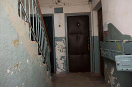 Почему в СССР двери в квартиры открывались только внутрь