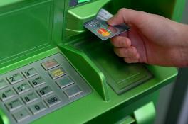 Приват изменил правила работы всех банкоматов с 1 января