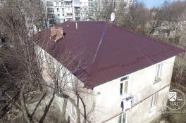 В Днепре на Максимовича отремонтировали крыши