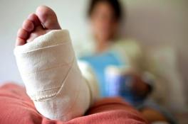 В Каменском ребенок сломал ногу на батуте в популярном развлекательном центре
