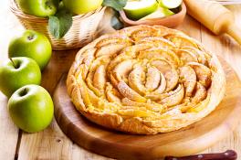 Быстрый яблочный пирог за 30 минут: рецепт дня