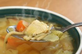 Что приготовить из куриных лапок: рецепт полезного вкусного супа