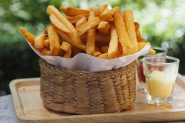 Картофель фри без масла за 20 минут: рецепт дня