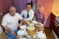 Владимир Зеленский с родителями 
