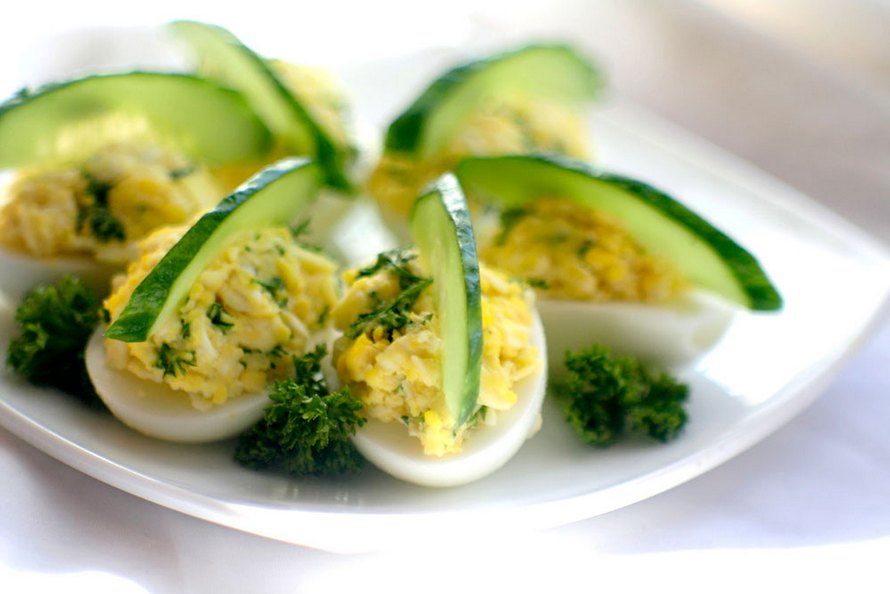 Яйца фаршированные сыром