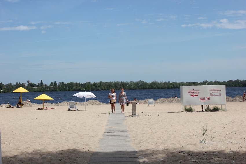 Днепр, пляж
