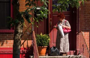 Около Нью-Йорка на жилой квартал упал самолет