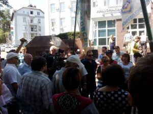 В Днепре предприниматели пикетируют полицию