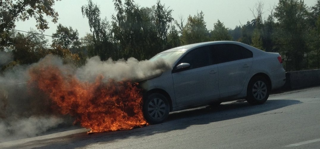 сгоревшее авто