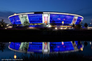 Вооруженные люди заблокировали базу «Шахтера», идет опись имущества на «Донбасс Арене»