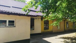 В Днепре коммунальщики провели капитальный ремонт кровли в жилом доме