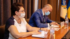 В Днепре заменяют провода и щитовые в многоквартирном доме