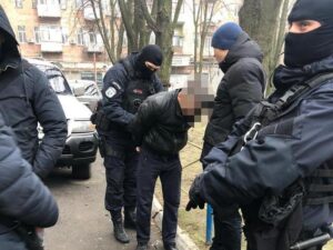 Разбойное нападение на офис в Днепре: преступников задержали (фото, видео)