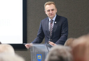 Садовой снял свою кандидатуру на выборах президента