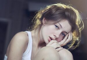 ПОЧТИ ПОЛОВИНА ЖЕНЩИН ЖАЛЕЕТ О СВОЕМ ПЕРВОМ СЕКСЕ