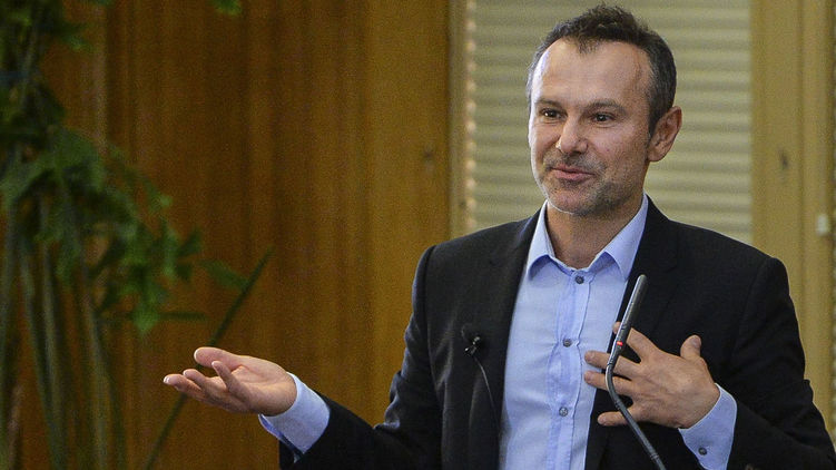 Вакарчук высказался об участии на выборах президента