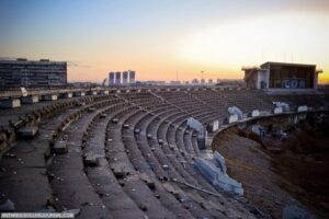 Разрушенные стадионы