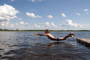 прыжок в воду
