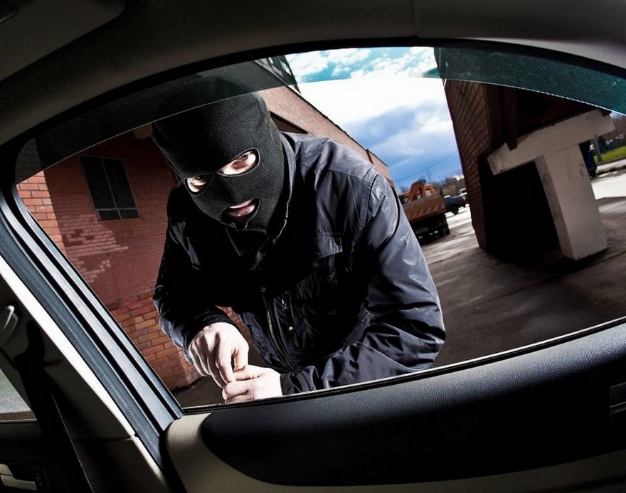 1409777913_ugonschiki-1024x888_0