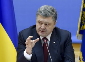 Порошенко обещает вернуть Крым сразу после выборов