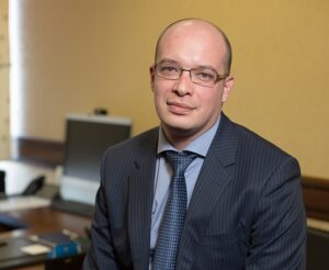 Александр Дубровин