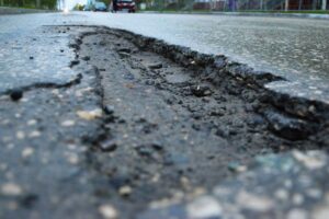 ямы на трассе Кривой Рог - Пятихатки