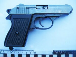 задержание вооруженного водителя, фото УПД ГУНП