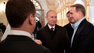 Медведчук рассказал, как они с Путиным стали кумовьями