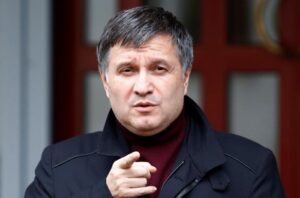 Аваков обратился к кандидатам в президенты