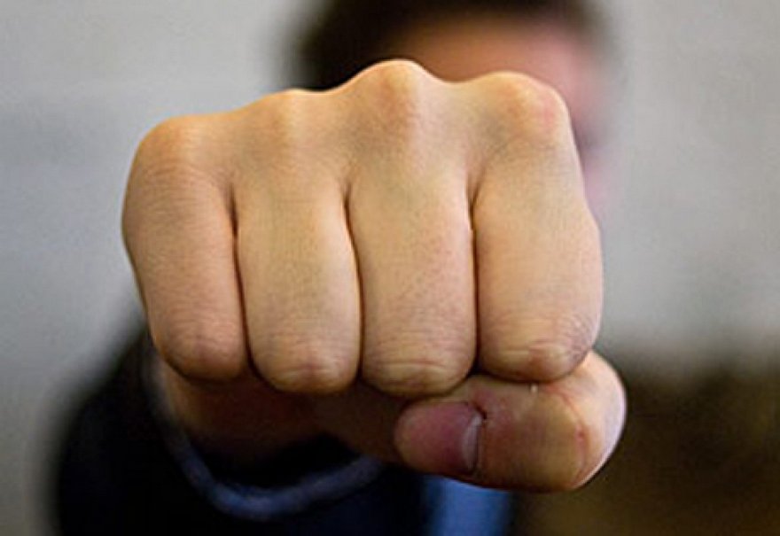 кулак, фото из открытых источников