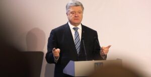 Порошенко позвал Зеленского на дебаты 14 апреля