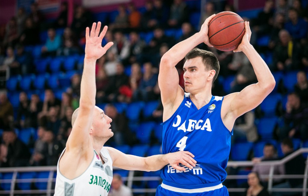 баскетболисты