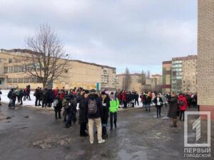 Под Днепром загорелся лицей: эвакуированы 800 учеников