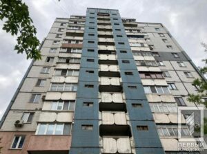 Парень выпал из окна девятого этажа: подробности
