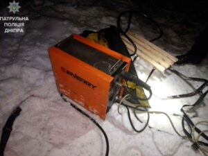 фото полиции, задержание вора в Днепре