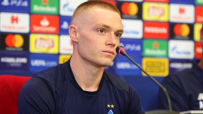 футболист