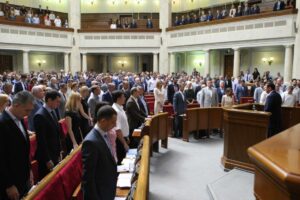 Зеленский назначил внеочередные выборы в Раду