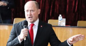 Кандидат в президенты принял программу Гитлера за свою