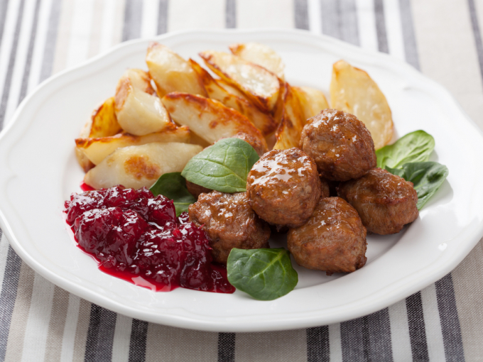 Мясные фрикадельки по-шведски