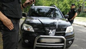 1_krazha_deneg_iz_avto