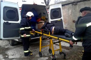 фото ГСЧС, пострадавшие мужчины