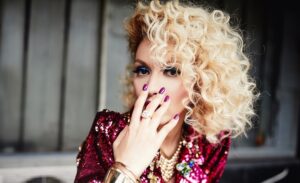 Оля Полякова