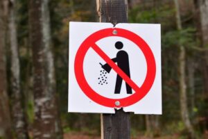 Нельзя мусорить