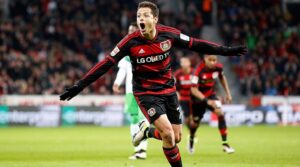2157889318001_4911533987001_chicharito