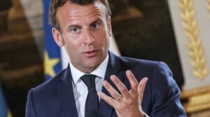 Макрон пообещал Зеленскому беседу с Путиным
