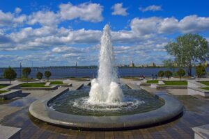 Скоро в Днепре заработает большинство фонтанов