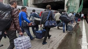 На каких условиях заробитчан будут отпускать за границу