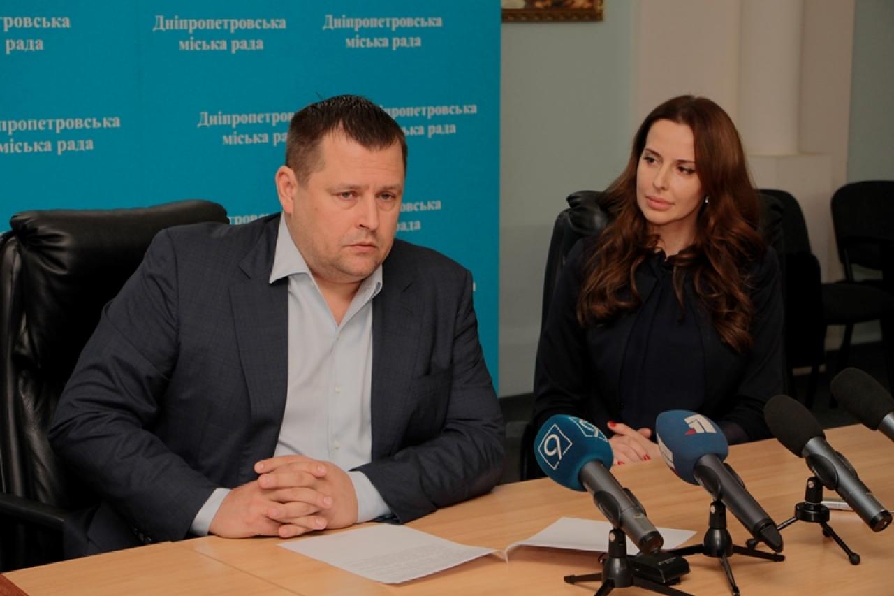У Филатова стало на одного советника меньше