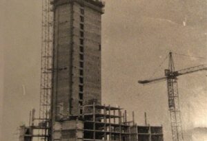 Гостиница Парус 35 лет назад