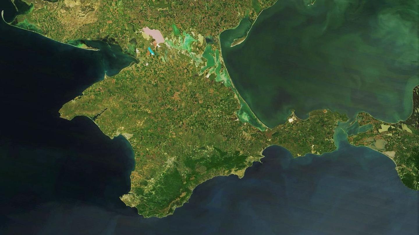2748874-satellitepictureofcrimeaterra-modis05-16-2015